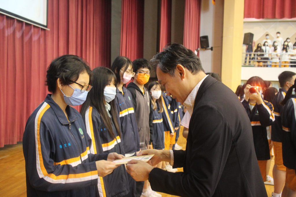 1120412集會頒獎代表照片