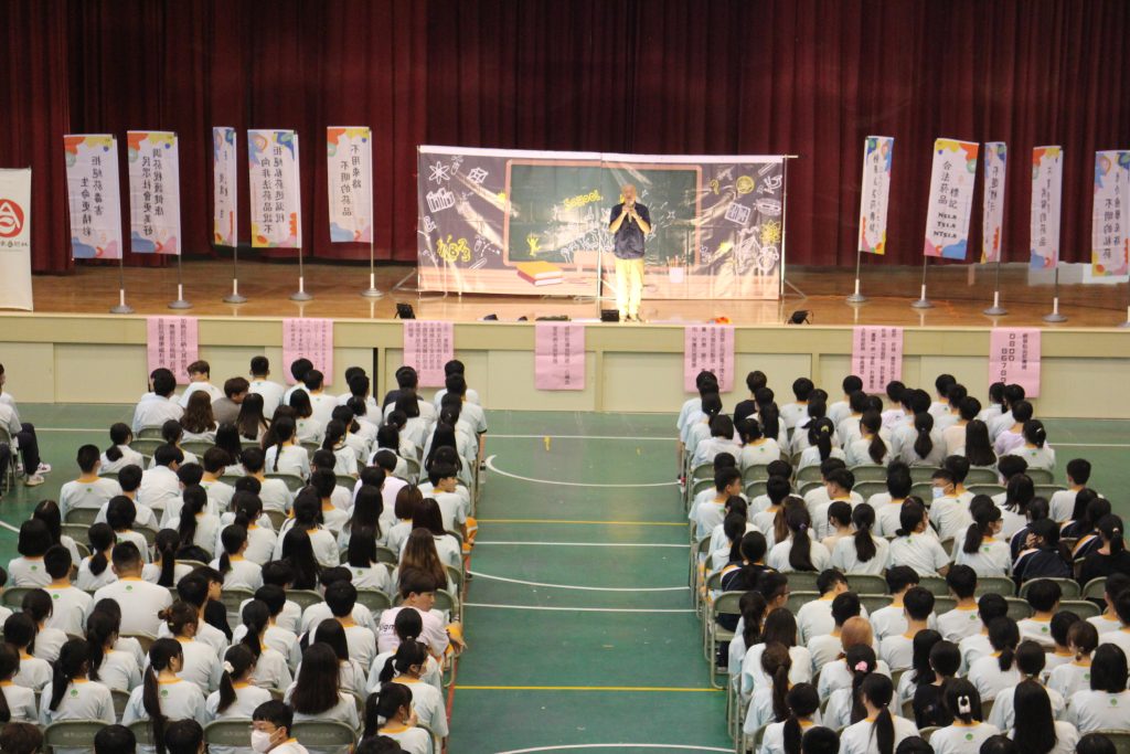 1120906週班會-拒私菸 聲聲漫-菸品稅捐宣導活動代表照片