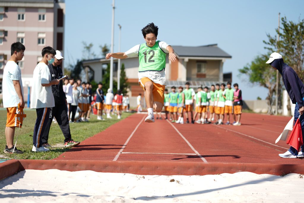 1121011校慶運動會預賽代表照片