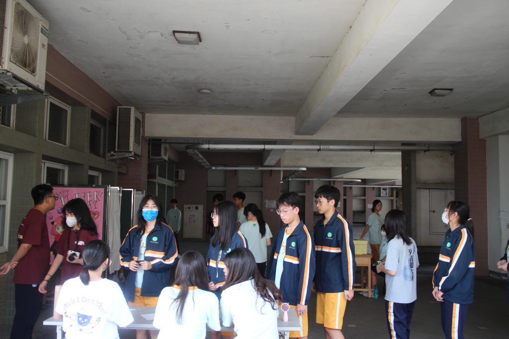 1140430學生會選舉代表照片