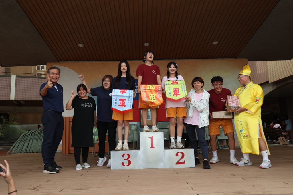 1131025校慶運動會代表照片